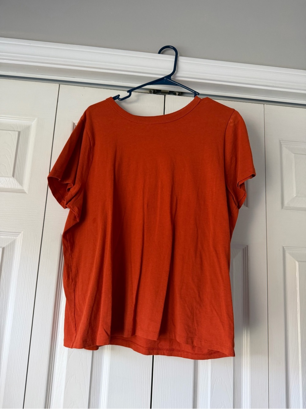 Old Navy Short Sleeve Crewneck Top in Burnt Orange